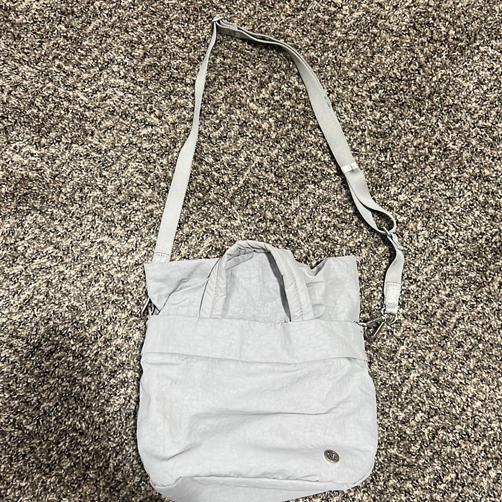 Lululemon grey tote